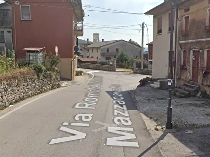 Immagine 10 di Casa indipendente in vendita  in Via Romolo e Rodolfo Mazzacavallo a Cogollo Del Cengio