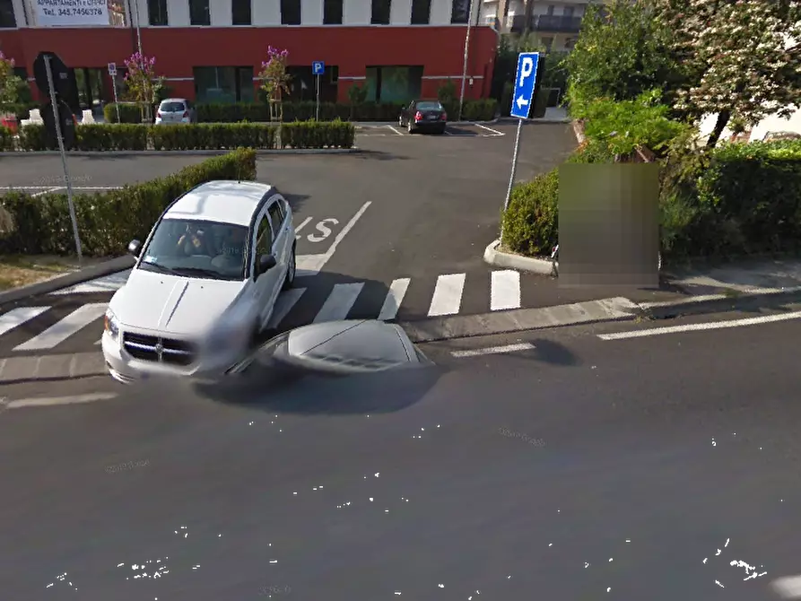 Immagine 3 di Negozio in vendita  in Via Guglielmo Marconi a Noventa Padovana