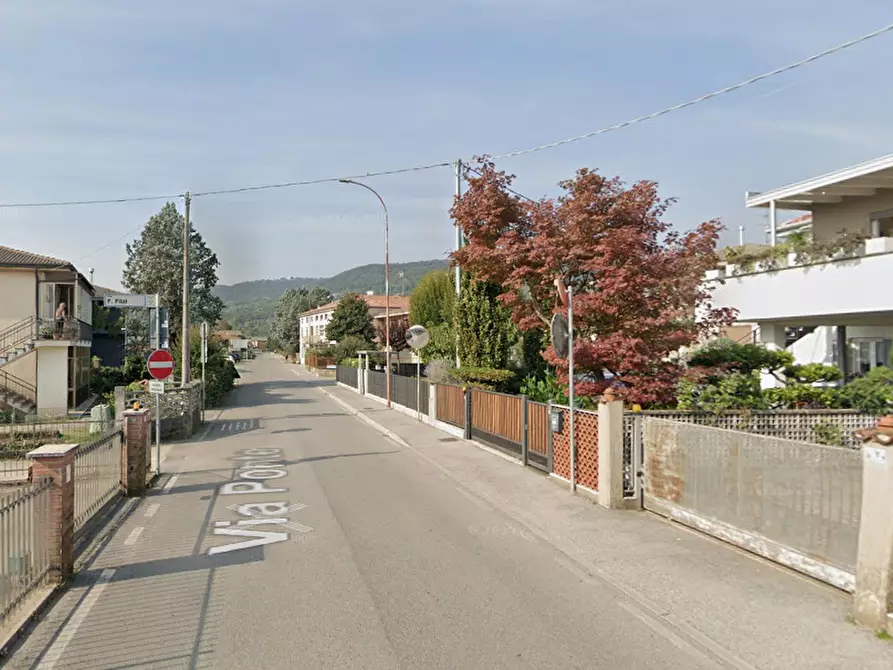 Immagine 14 di Porzione di casa in vendita  in Via Ponte  a Malo