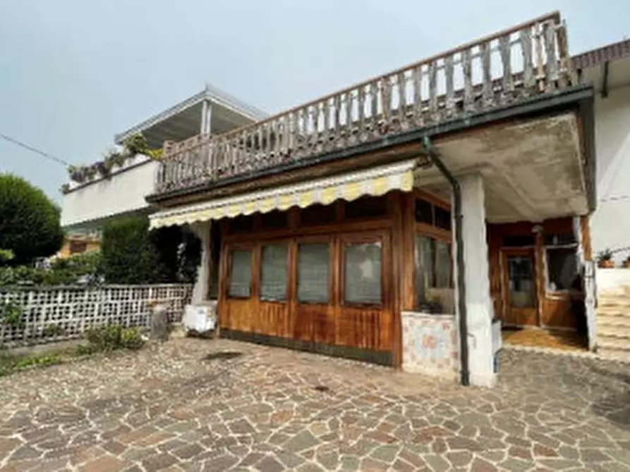 Immagine 1 di Porzione di casa in vendita  in Via Ponte  a Malo