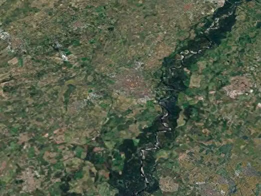 Immagine 10 di Garage in vendita  in Corso Pavia a Vigevano