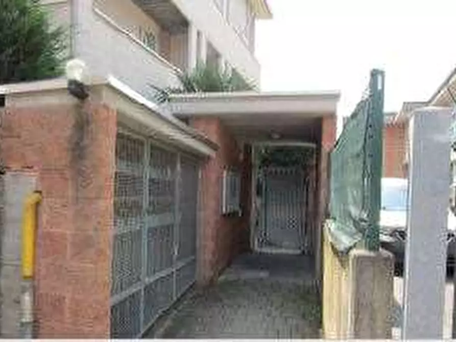 Immagine 2 di Appartamento in vendita  in Via Treviso a Meda