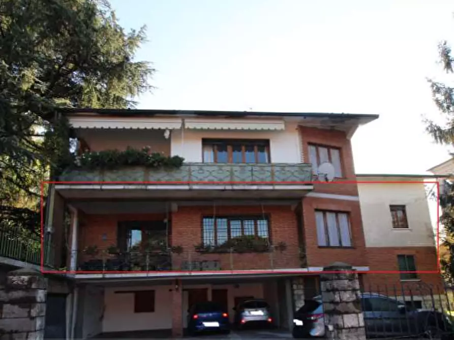 Immagine 1 di Appartamento in vendita  in Via Benacense a Brescia