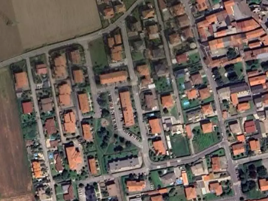 Immagine 9 di Posto auto in vendita  in via Trieste a Filago