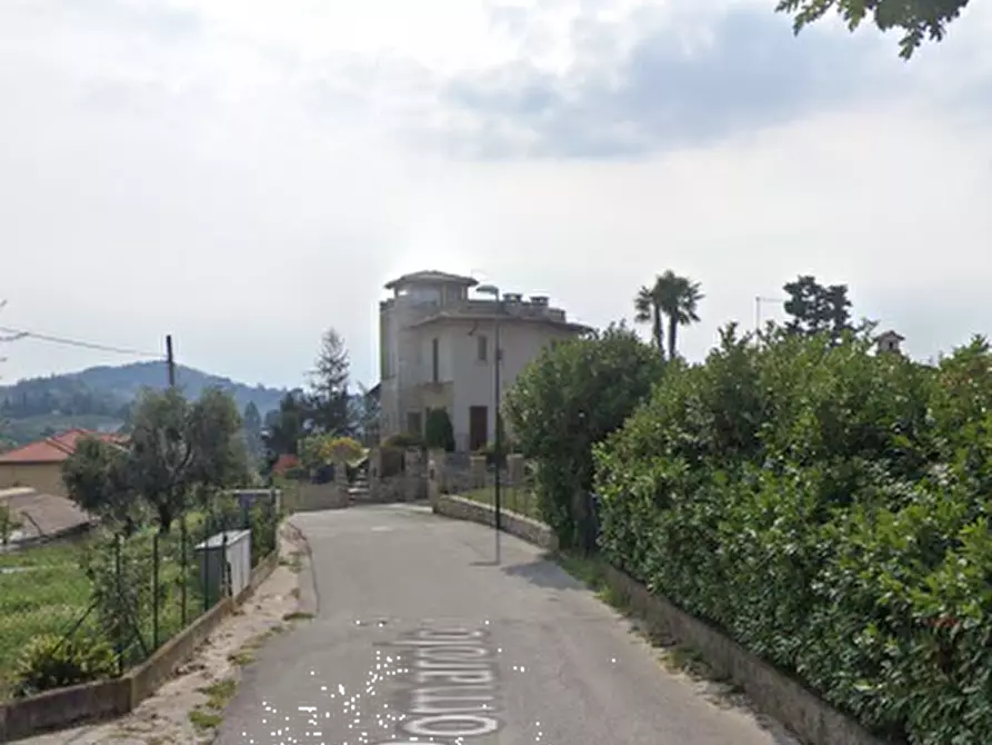 Immagine 4 di Casa indipendente in vendita  in Via Pomarolo a Scanzorosciate