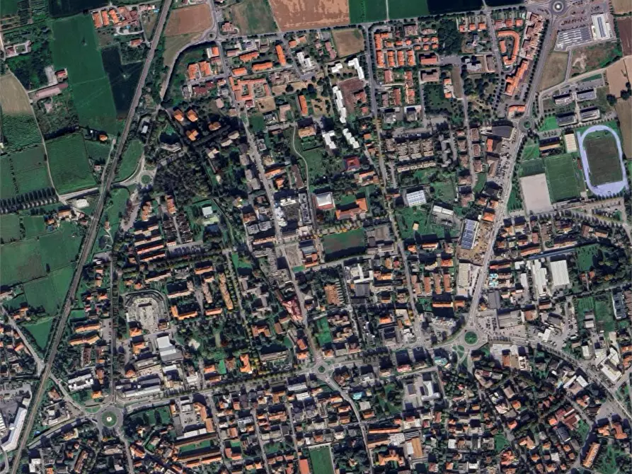 Immagine 4 di Garage in vendita  in Via Trento a Treviglio