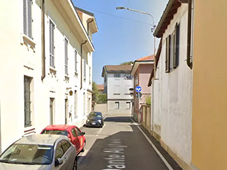 Immagine 6 di Garage in vendita  in Via Dante Alighieri a Arluno