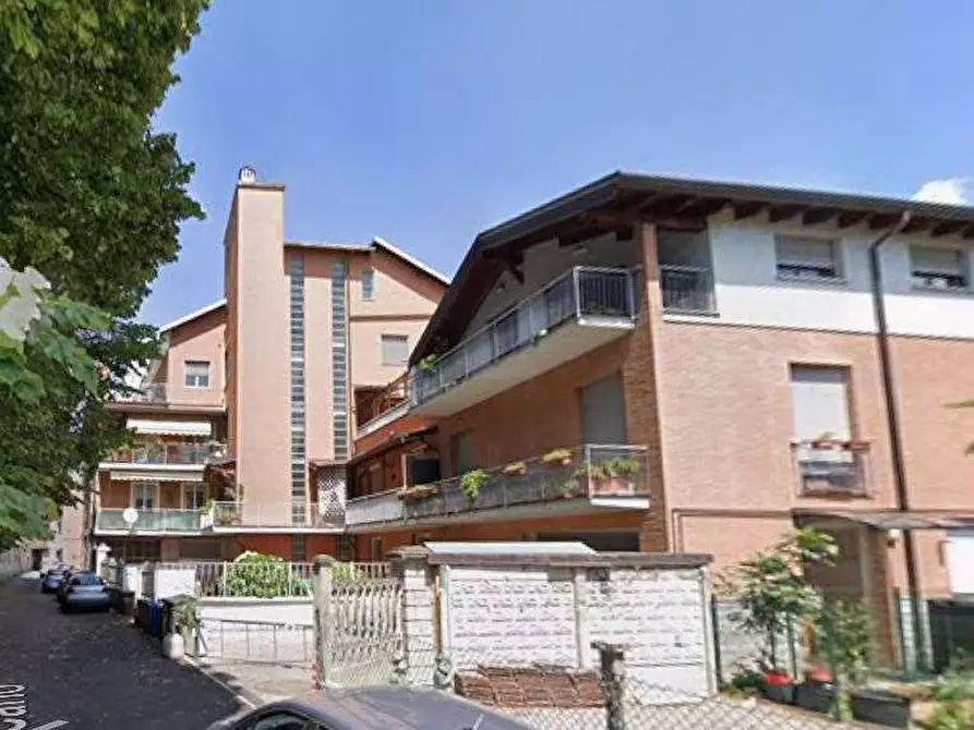 Immagine 8 di Appartamento in vendita  in Via S. Carlo a Garbagnate Milanese