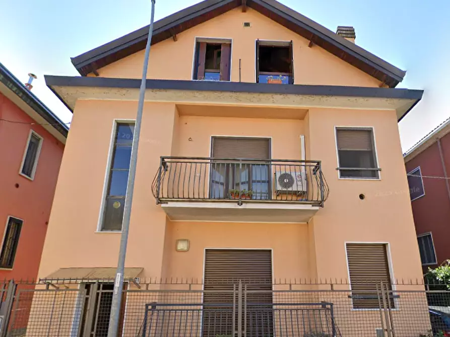 Immagine 4 di Appartamento in vendita  in Via Mantova a Rozzano