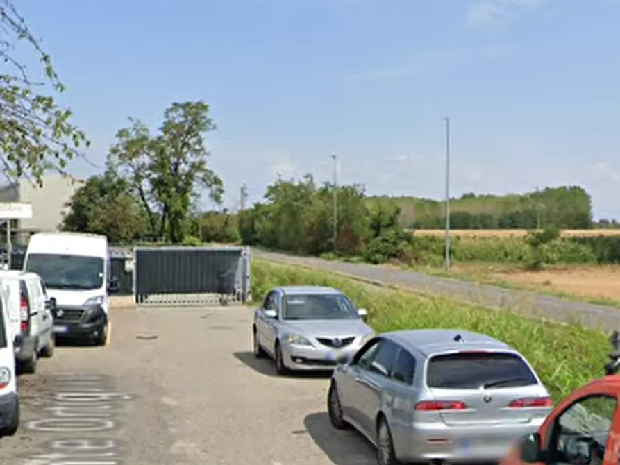 Immagine 4 di Laboratorio in vendita  in Via Monte Ortigara a Bareggio