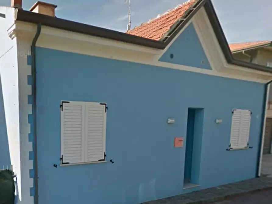 Immagine 11 di Porzione di casa in vendita  in via Porto Palos a Rimini