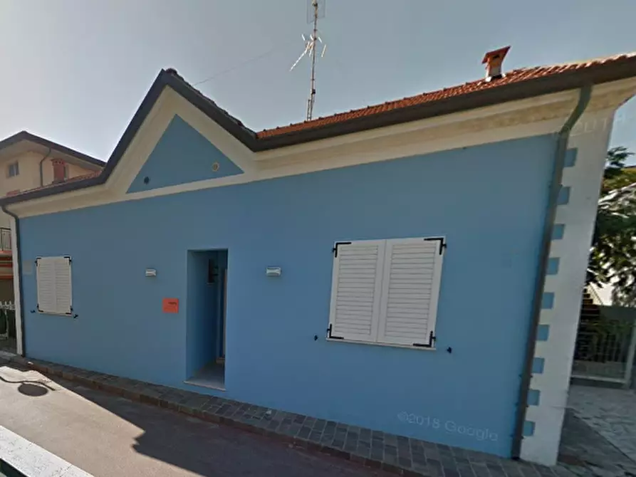 Immagine 2 di Porzione di casa in vendita  in via Porto Palos a Rimini