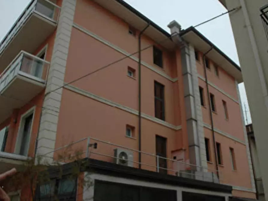 Immagine 10 di Hotel in vendita  in Via Porto Palos a Rimini