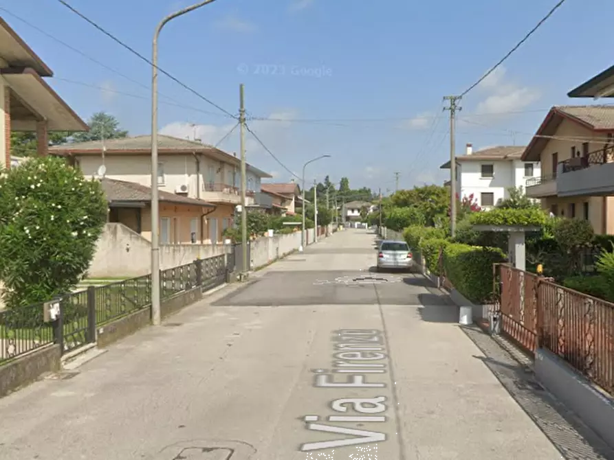 Immagine 18 di Appartamento in vendita  in Via Fedele Lampertico a Thiene