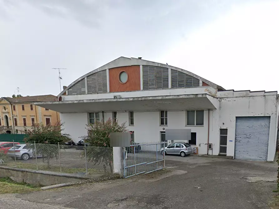 Immagine 2 di Capannone industriale in vendita  in via Bastia a Lugo