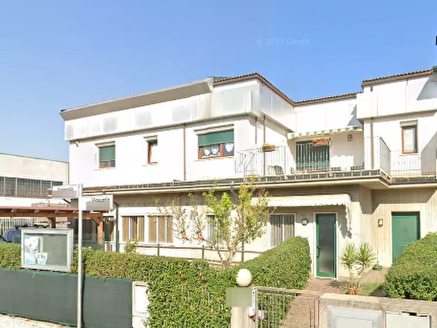 Immagine 2 di Appartamento in vendita  in Via Vigazzolo a Montebello Vicentino