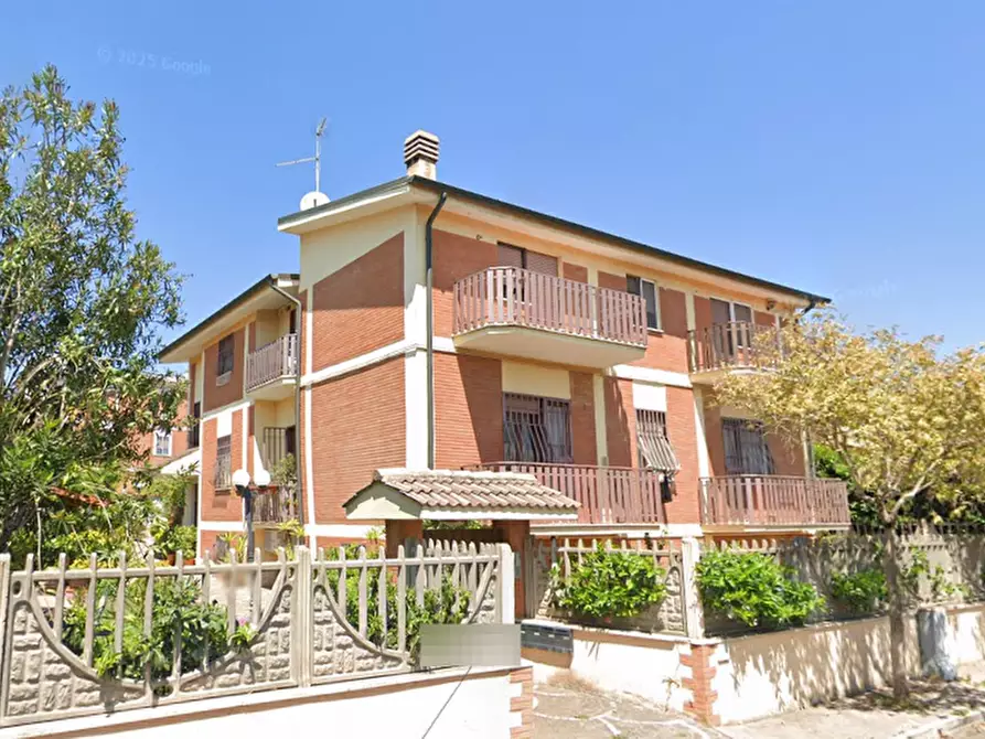 Immagine 1 di Appartamento in vendita  in Via Deliceto a Roma