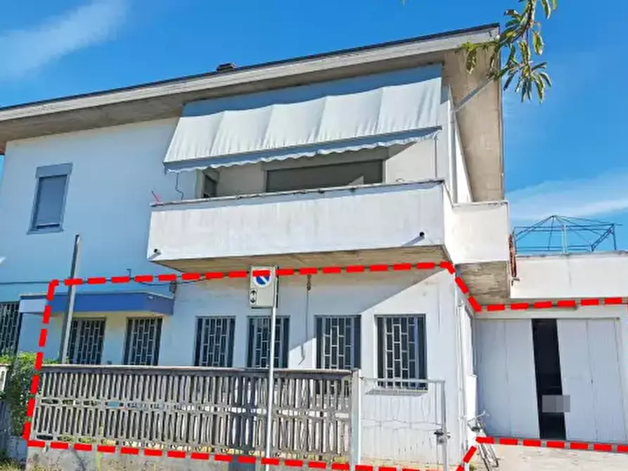 Immagine 1 di Laboratorio in vendita  in Via Odorico da Pordenone  a Vicenza