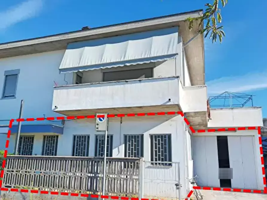 Immagine 3 di Laboratorio in vendita  in Via Odorico da Pordenone  a Vicenza