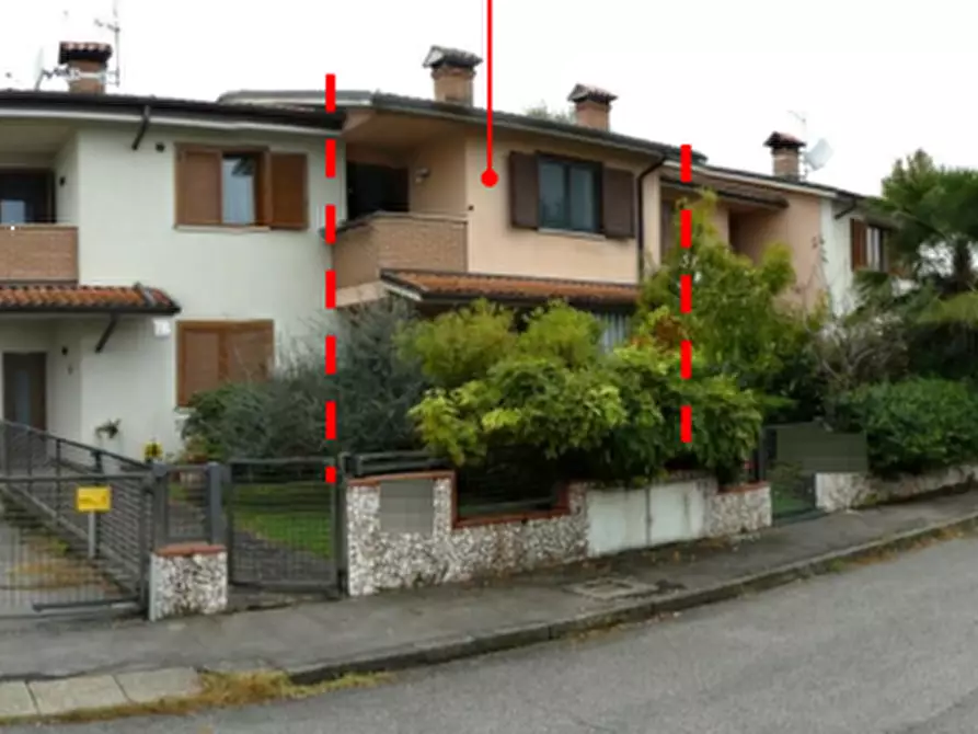 Immagine 1 di Villetta a schiera in vendita  in Via Villaggio Marianna Cita a Montecchio Precalcino