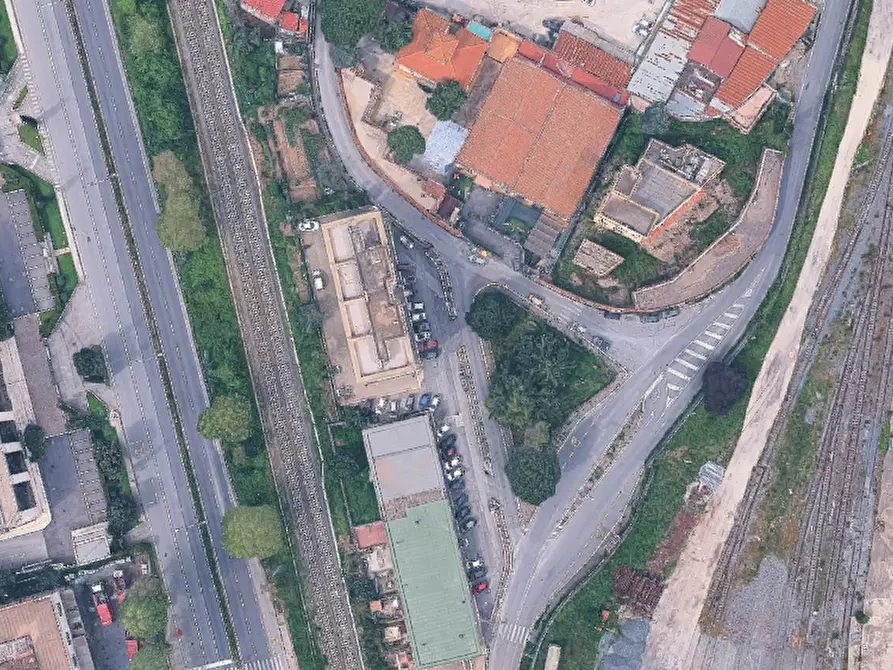 Immagine 12 di Appartamento in vendita  in Via Cortona a Roma