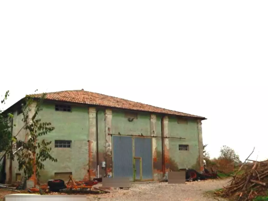 Immagine 1 di Magazzino in vendita  in Via San Marco a Copparo