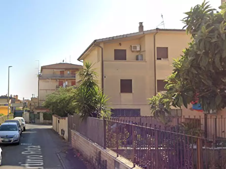 Immagine 4 di Garage in vendita  in Via Martino Rota a Roma