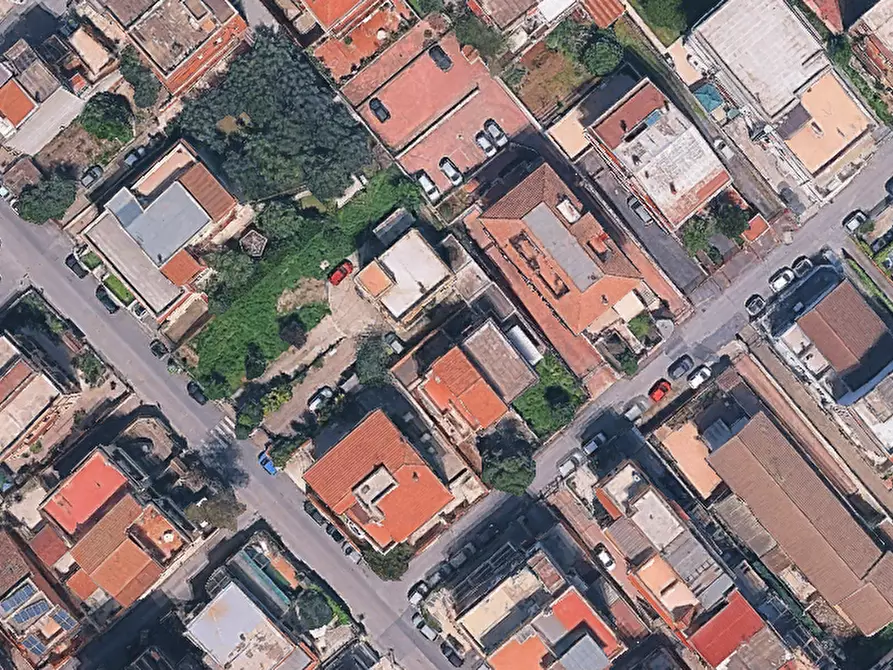 Immagine 1 di Garage in vendita  in Via Martino Rota a Roma