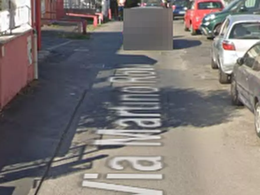 Immagine 6 di Garage in vendita  in Via Martino Rota a Roma