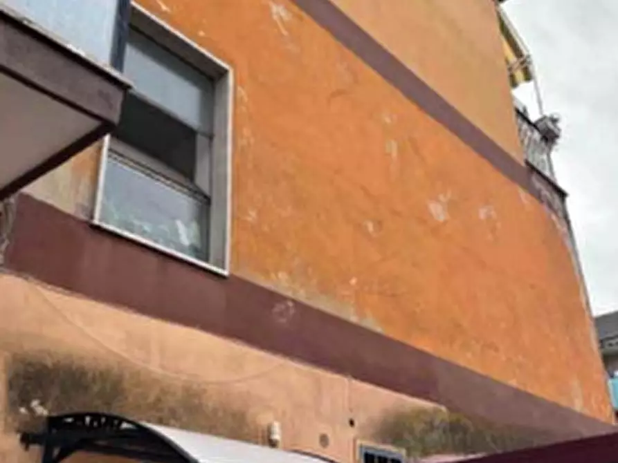 Immagine 1 di Appartamento in vendita  in Via dei Fiori a Roma