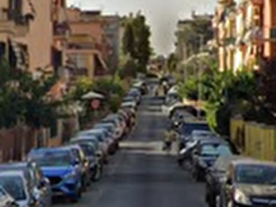 Immagine 7 di Appartamento in vendita  in Via dei Fiori a Roma