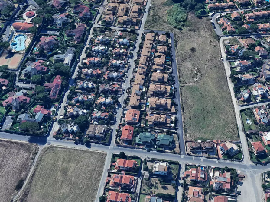 Immagine 11 di Appartamento in vendita  in Via Teverone a Ardea