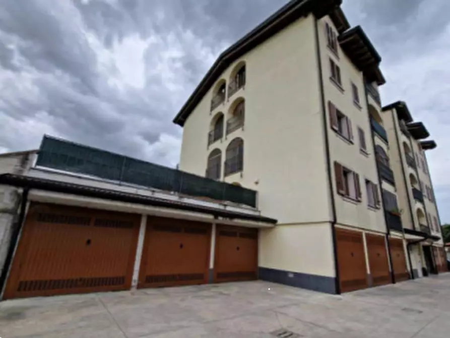 Immagine 17 di Appartamento in vendita  in Via Salerano a San Zenone Al Lambro