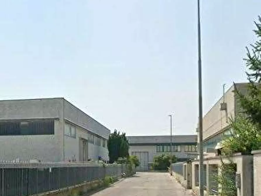 Immagine 5 di Capannone industriale in vendita  in Via Ada Negri a Cavenago D'adda