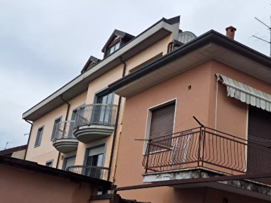 Immagine 3 di Appartamento in vendita  in  Via Camillo Benso Conte di Cavour a Cesano Maderno