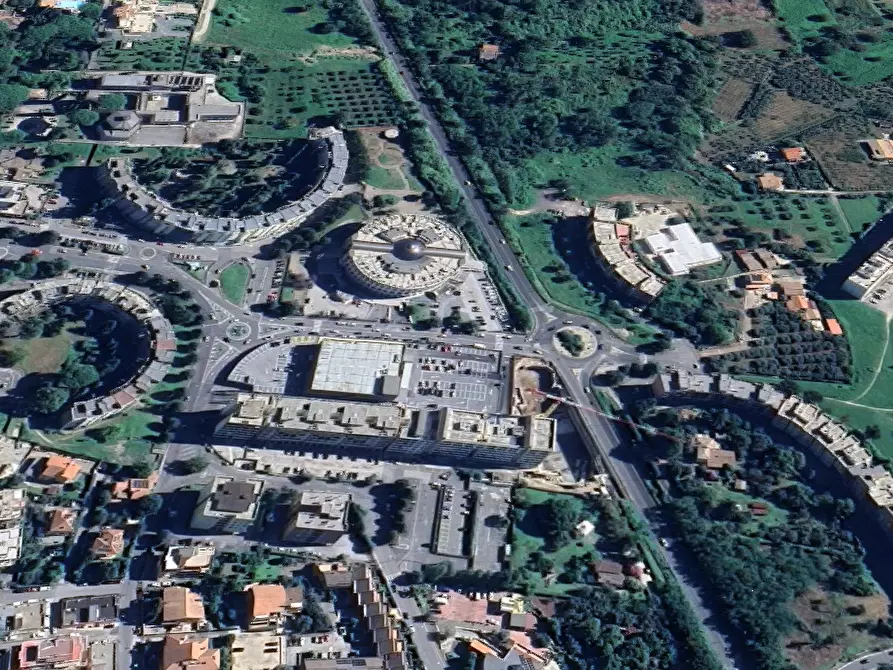 Immagine 13 di Negozio in vendita  in Via Filippo Turati a Velletri