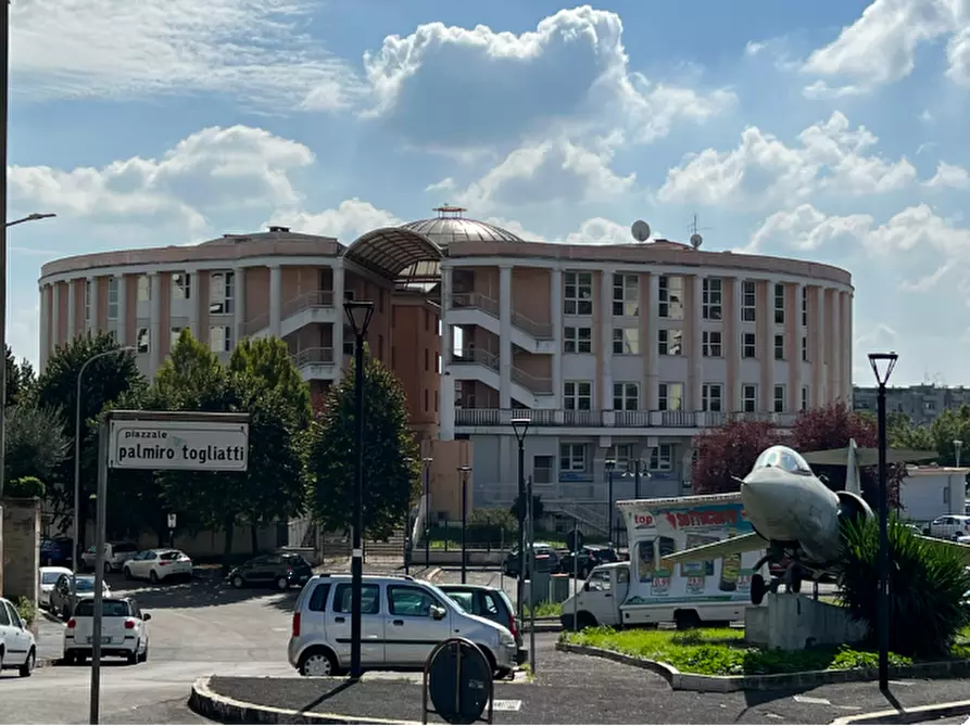 Immagine 1 di Stabile in vendita  in Via Filippo Turati a Velletri