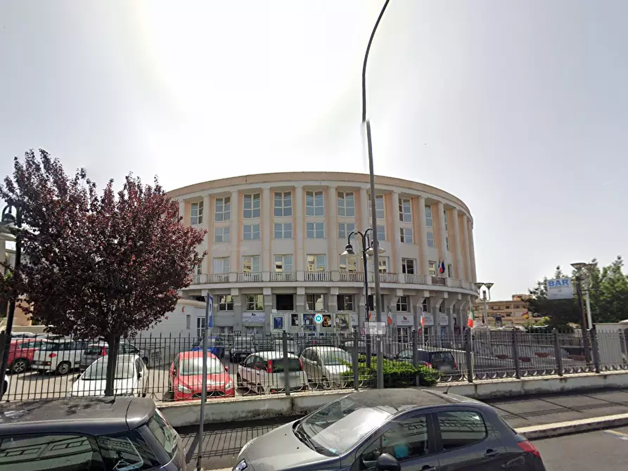 Immagine 3 di Stabile in vendita  in Via Filippo Turati a Velletri