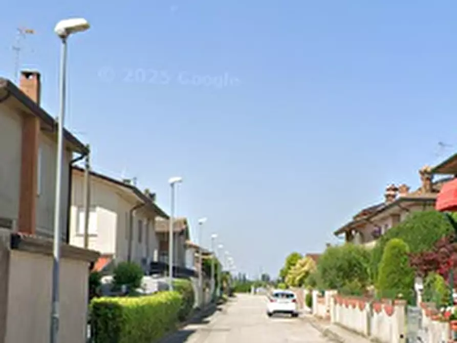 Immagine 12 di Villa in vendita  in Via Sandro Pertini a Migliaro