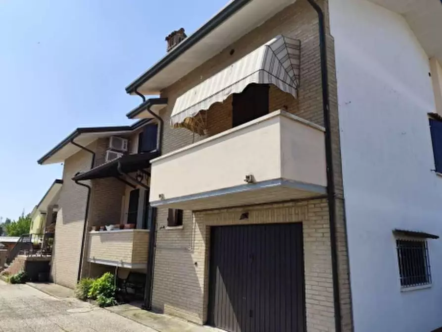 Immagine 18 di Villa in vendita  in Via Sandro Pertini a Migliaro