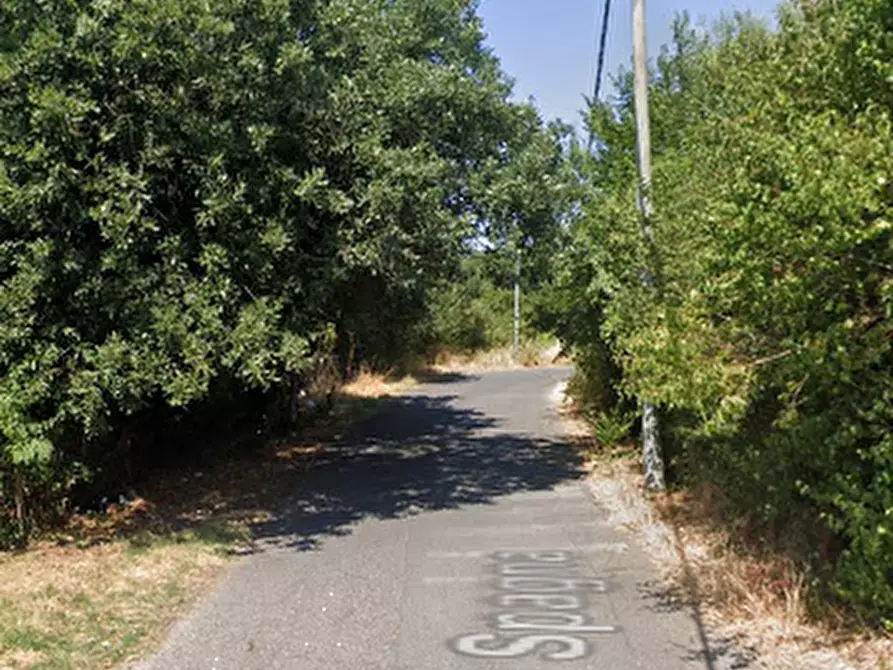 Immagine 5 di Garage in vendita  in Via Spagna  a Guidonia Montecelio