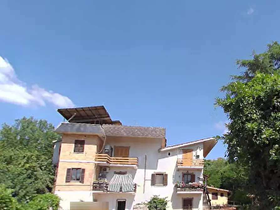 Immagine 15 di Villa in vendita  in Viale della Stazione a Zagarolo