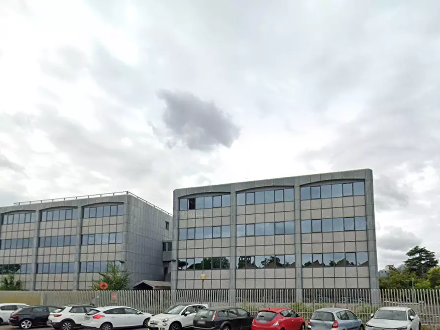 Immagine 6 di Stabile in vendita  in Via di Tor Pagnotta  a Roma