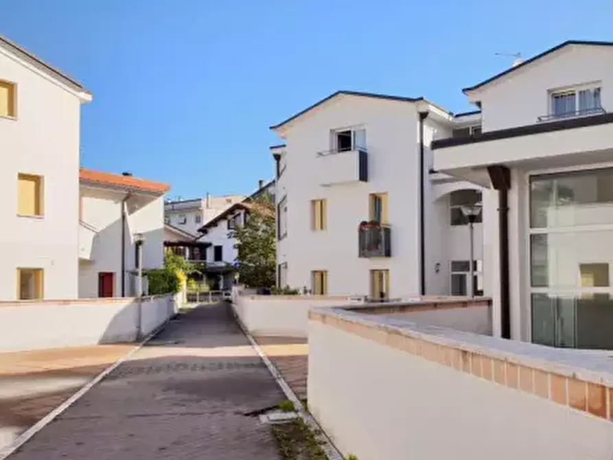 Immagine 2 di Appartamento in vendita  in Sez. Magrè viale Roma a Schio