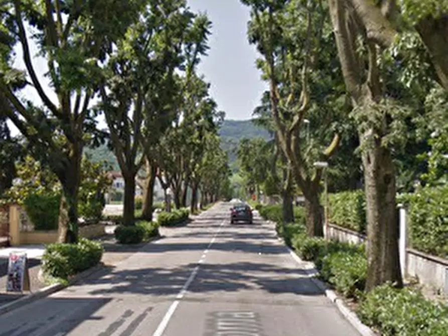 Immagine 10 di Appartamento in vendita  in Sez. Magrè viale Roma a Schio