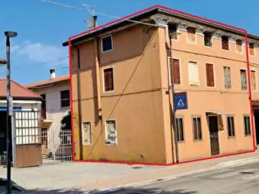 Immagine 2 di Porzione di casa in vendita  in Via Roma a Bolzano Vicentino