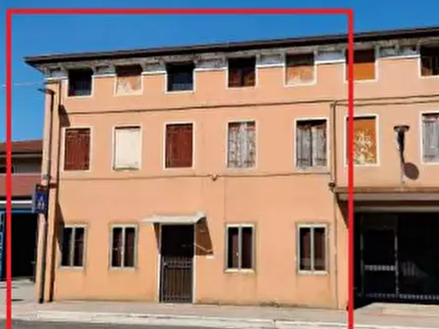 Immagine 6 di Porzione di casa in vendita  in Via Roma a Bolzano Vicentino