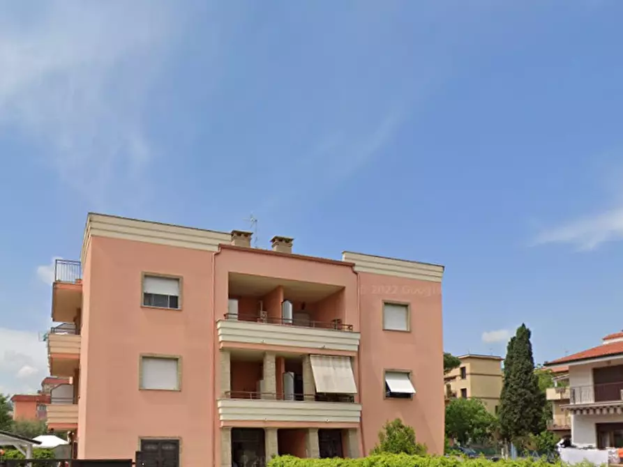 Immagine 4 di Appartamento in vendita  in Via Casalanguida a Roma