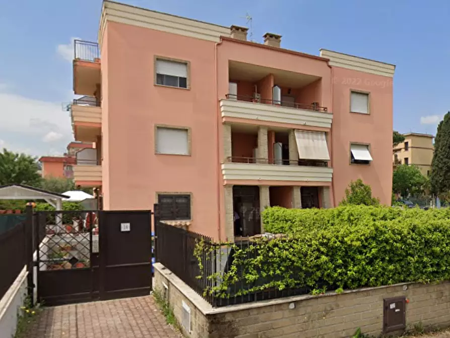 Immagine 7 di Appartamento in vendita  in Via Casalanguida a Roma