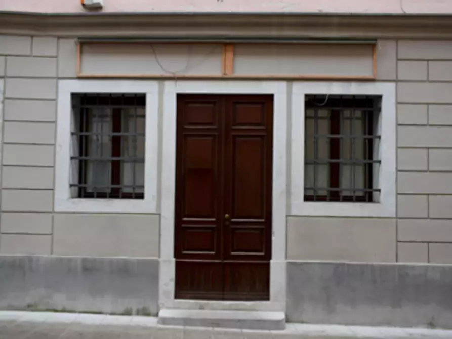 Immagine 1 di Negozio in vendita  in Via delle Monache a Gorizia